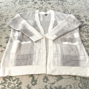 Falls Creek White/Grey Plaid Cardigan- Size 2X/3X